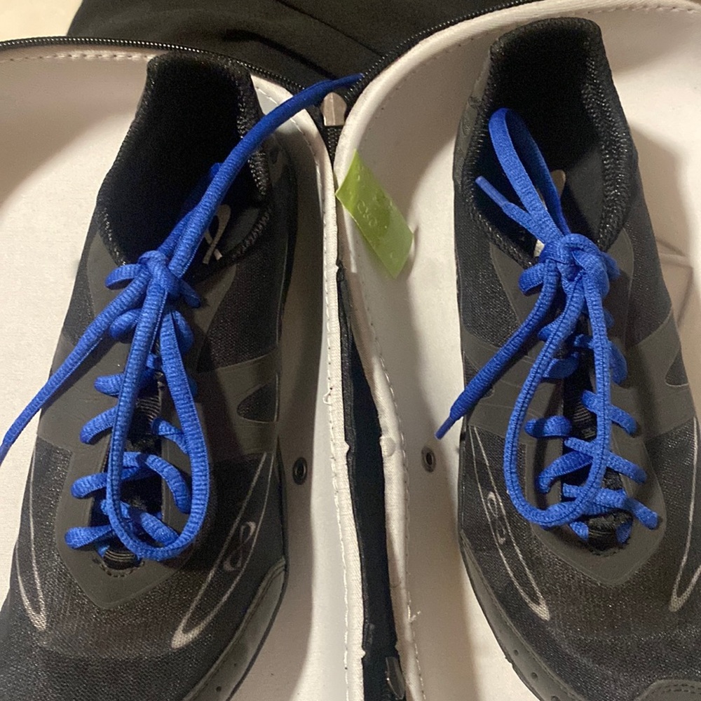 Infinity vengeance cheer shoes size 8.5